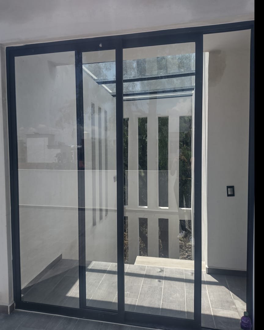 Servicio de instalacion de Puertas en Aluminio y Cristal Templado en CDMX, Ciudad de México, Acapulco Guerrero